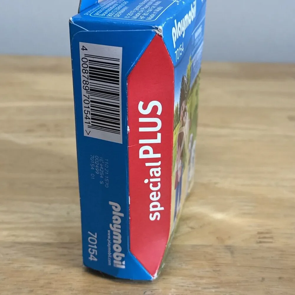 Playmobil  Special PLUS 70154 NEW Mother with Baby and Dog - Picture 4 of 6